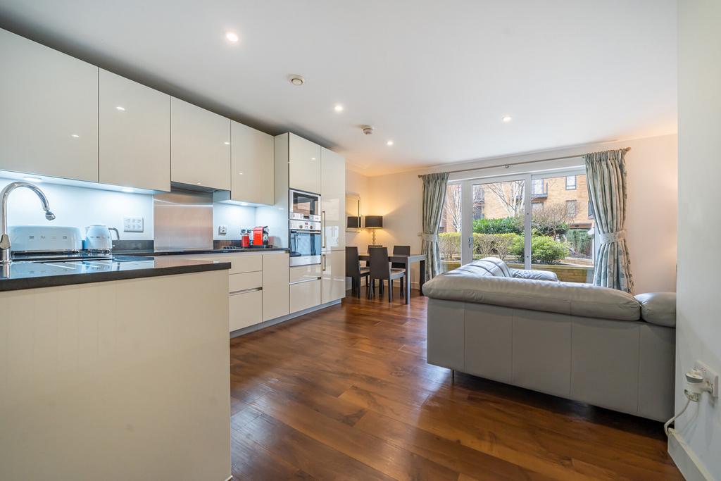 Kitchen / Reception