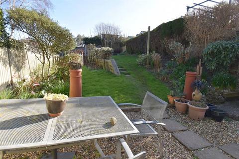 3 bedroom semi-detached house for sale, Shearwater Avenue, Whitstable