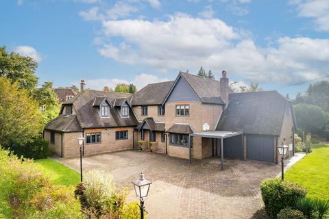 5 bedroom detached house for sale, High Drive, Woldingham, CR3