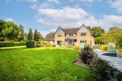 Little Orchard High Drive, Woldingham, Caterham, CR3 7ED