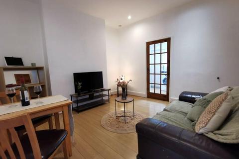 4 bedroom house to rent, Lawrence Road, Liverpool L15