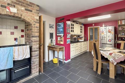 5 bedroom detached house for sale, Locking Close, Bowerhill, Melksham