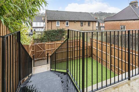 36 Godstone Road, Kenley, CR8 5JE