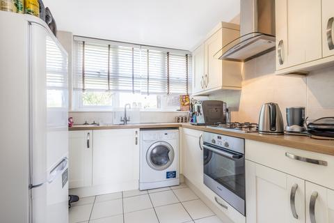 1 bedroom flat to rent, Este Road Battersea SW11