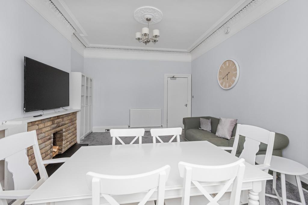 Apartment in Edinburgh - View 3