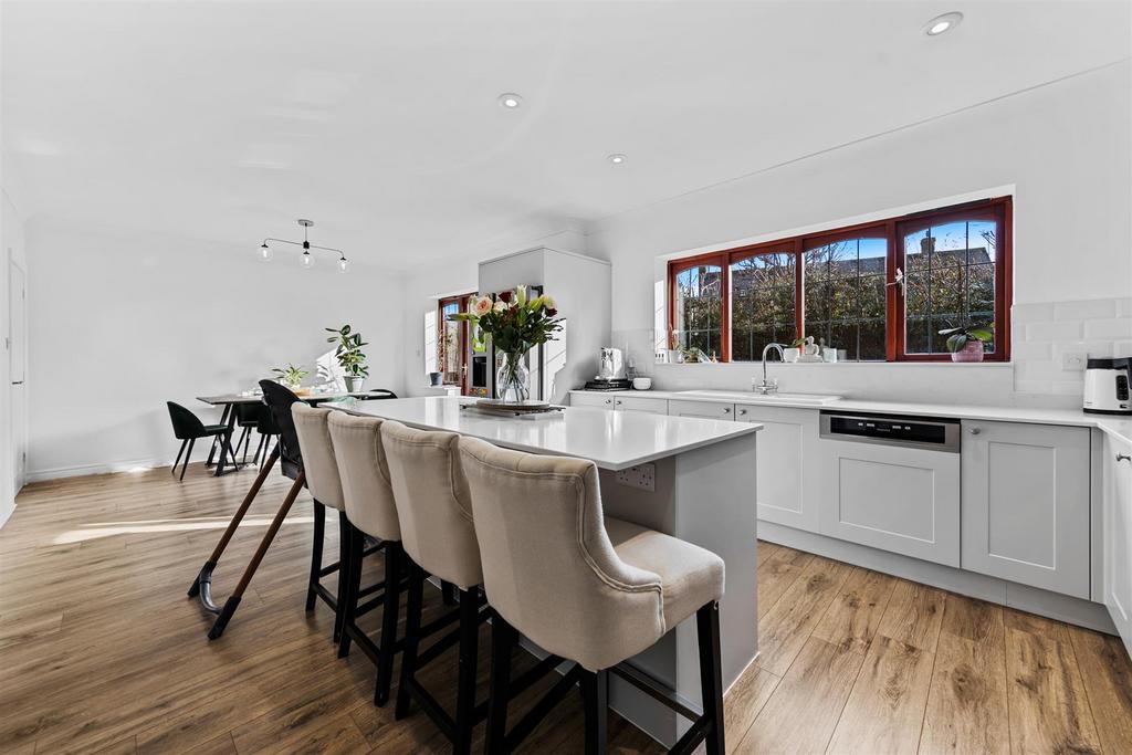 7 Snaith Cres Web21.jpg