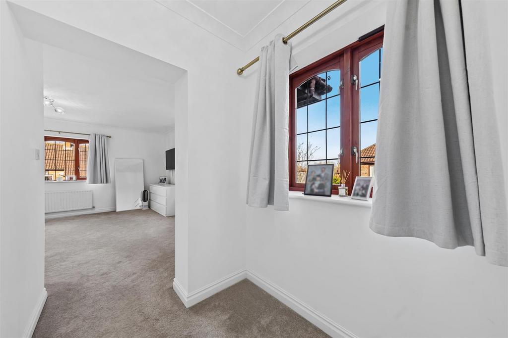 7 Snaith Cres Web30.jpg