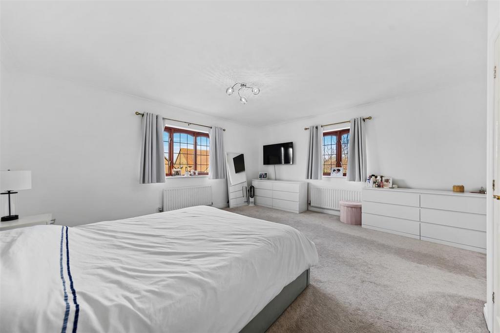 7 Snaith Cres Web33.jpg