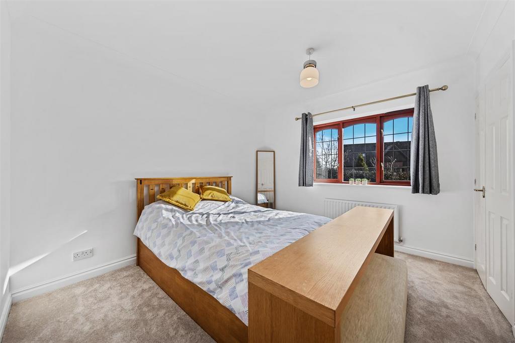 7 Snaith Cres Web36.jpg