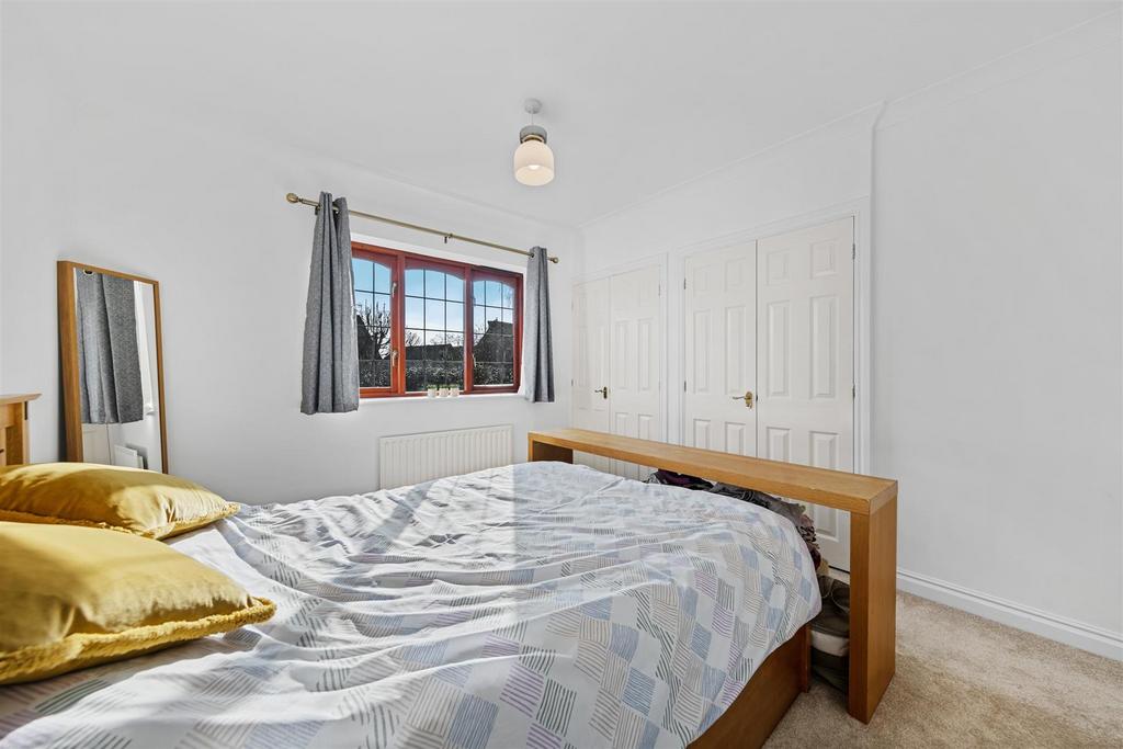 7 Snaith Cres Web35.jpg