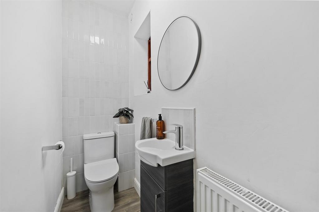 7 Snaith Cres Web28.jpg