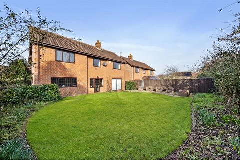 undefined, Snaith Crescent, Milton Keynes MK5