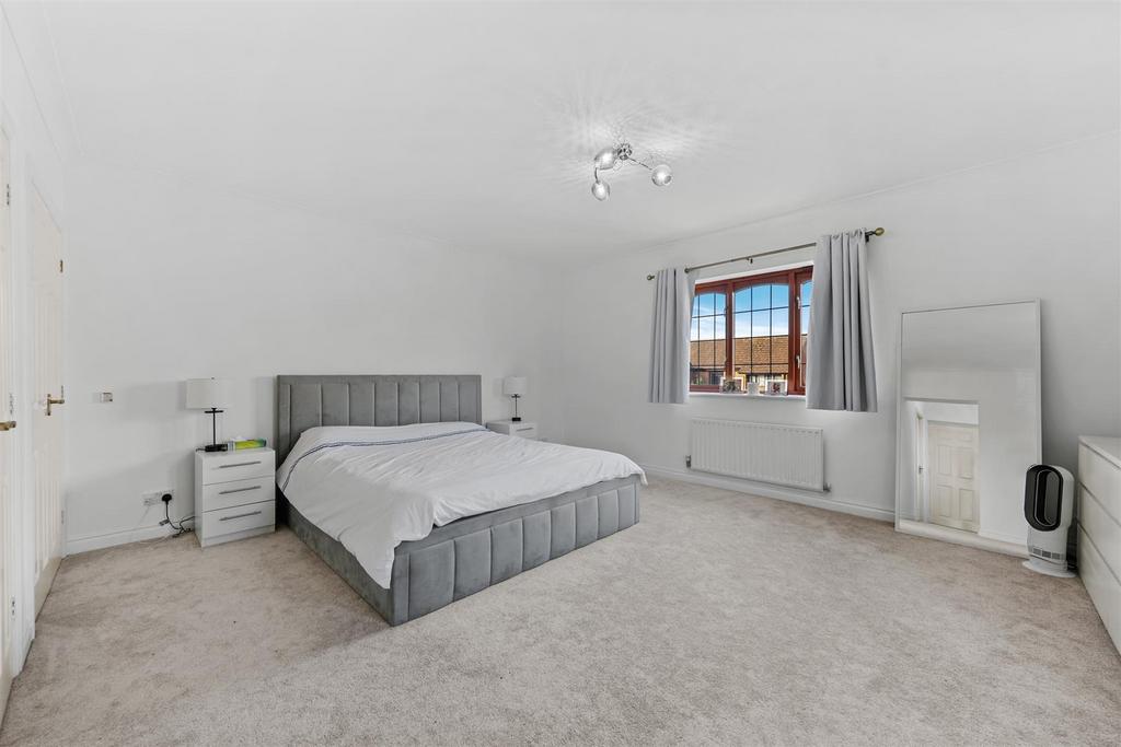 7 Snaith Cres Web31.jpg