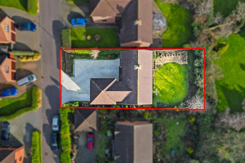 7 Snaith Cres Web09.jpg