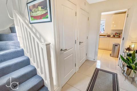 34 Berryfield Close, Tiptree, Colchester, CO5 0FQ