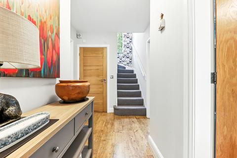 5 bedroom detached house for sale, Farriers Court, Drighlington