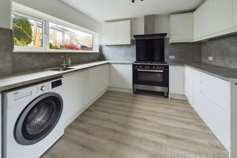 3 bedroom end of terrace house for sale, Seaford Road, Crawley RH11