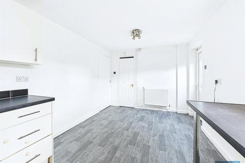 10 Devon Court, Denaby Main, Doncaster, DN12 4HY