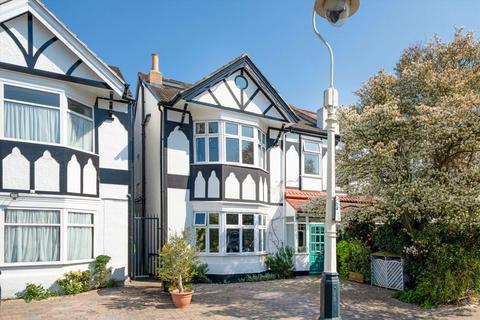 58 Lavington Road, London, W13 9LS