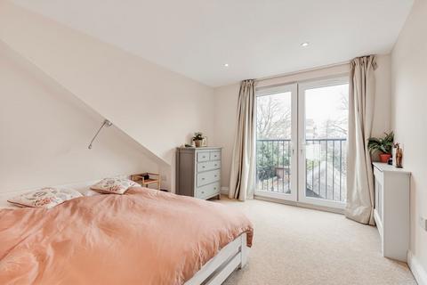 58 Lavington Road, London, W13 9LS