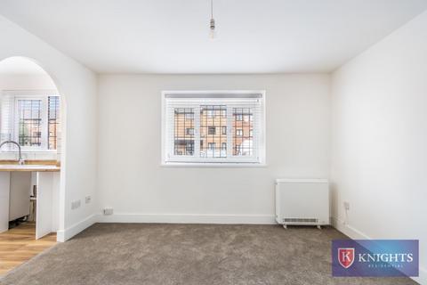 Studio for sale, Plowman Close, London, N18