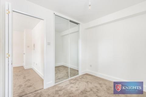 Studio for sale, Plowman Close, London, N18