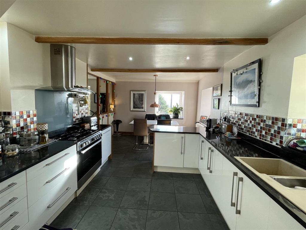 Kitchen / living room