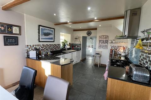4 bedroom detached house for sale, Taliaris, Llandeilo