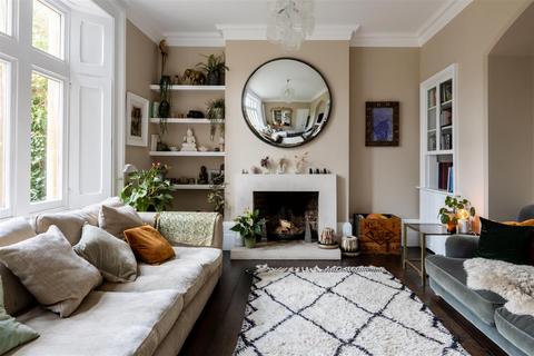 9 Birkheads Road, Reigate, RH2 0AR