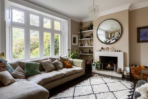 9 Birkheads Road, Reigate, RH2 0AR