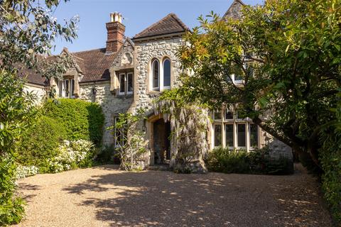 9 Birkheads Road, Reigate, RH2 0AR