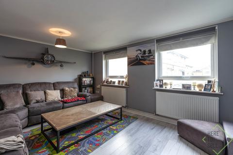 3 bedroom flat for sale, London N11