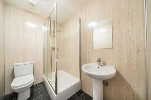 Studio to rent, Queen's Gate, London SW7