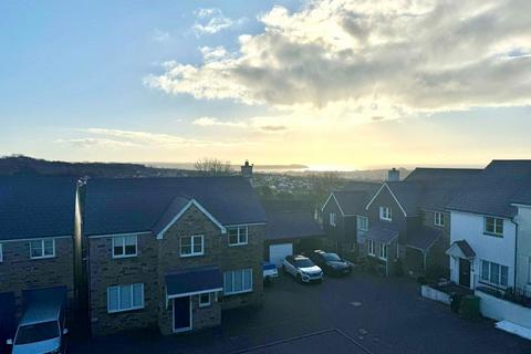 11 Lovering Road, St Austell, PL25 3QH