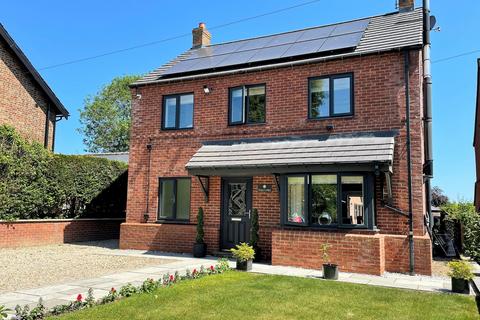 4 bedroom detached house for sale, Foxholes, Driffield YO25