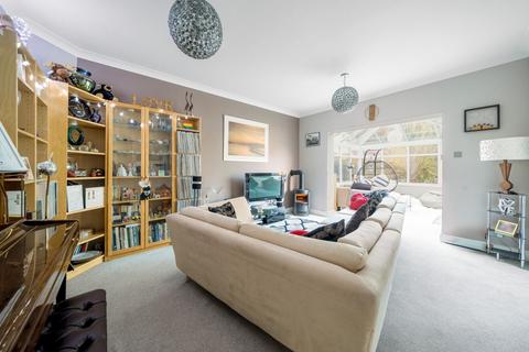 1 Barrow Close, Billingshurst, RH14 9SW