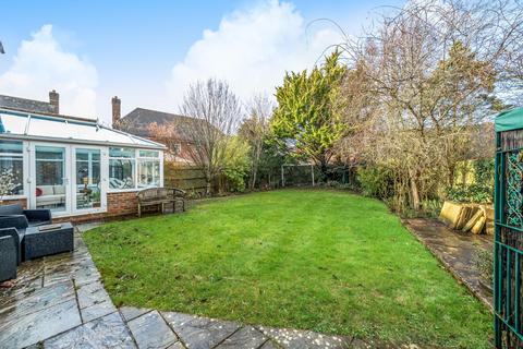 1 Barrow Close, Billingshurst, RH14 9SW