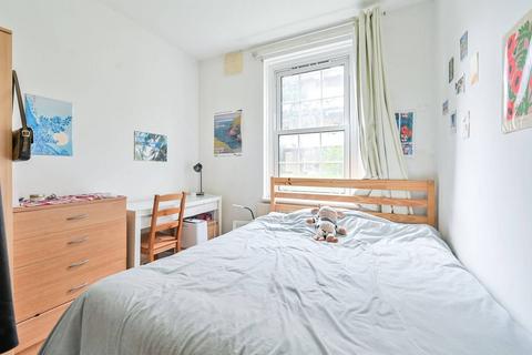 3 bedroom flat for sale, Doddington Grove, Kennington, London, SE17