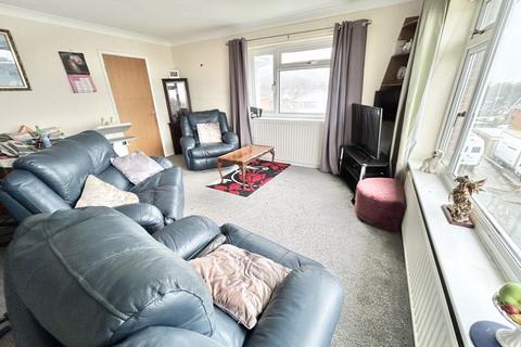 2 bedroom apartment for sale, Parc Hen Blas Estate, Llanfairfechan