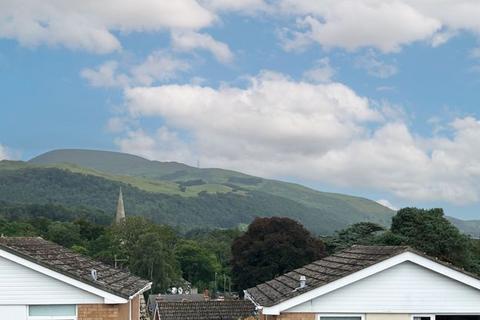 2 bedroom apartment for sale, Parc Hen Blas Estate, Llanfairfechan