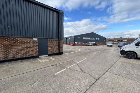 Property to rent, NEWLY REFURBISHED INDUSTRIAL / OFFICE UNIT