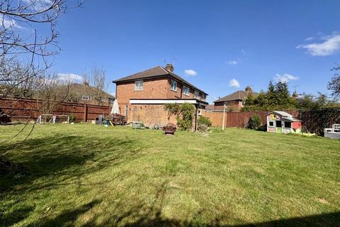 50 Clapton Approach, Wooburn Green, High Wycombe, HP10 0DP