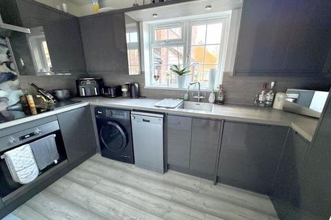 5 Bowmans Close, Dunstable, LU6 3LB