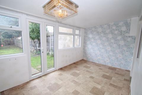 3 bedroom semi-detached house for sale, Carlyon Avenue, Harrow