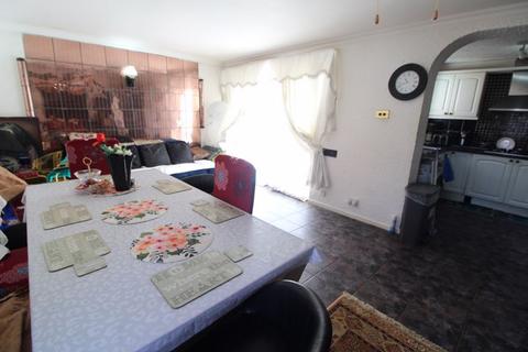 undefined, EXTENDED FAMILY HOME on Fieldfare Green, Luton