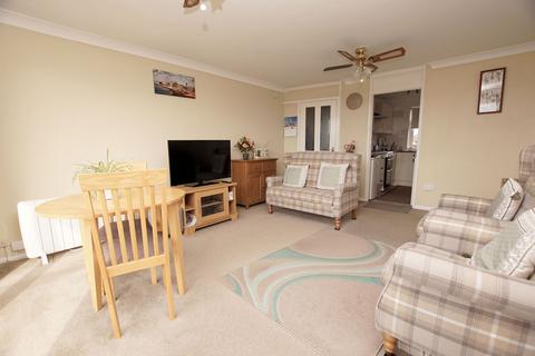 2 bedroom flat for sale, Gale Moor Avenue, Gosport PO12