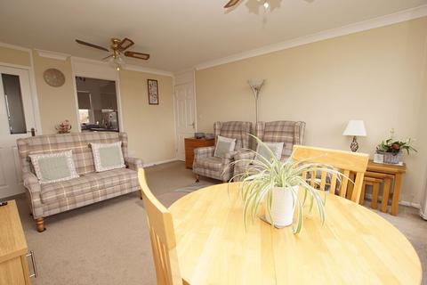 2 bedroom flat for sale, Gale Moor Avenue, Gosport PO12