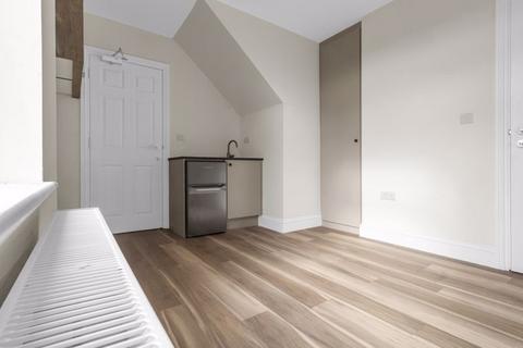 undefined, Studio Flat  - Muswell Hill, N10 & * FREE SUPER FAST 1 Gb BROADBAND INTERNET*