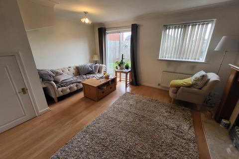 3 bedroom semi-detached house to rent, Livingston Avenue, Wythenshawe, Manchester. M22 1BY