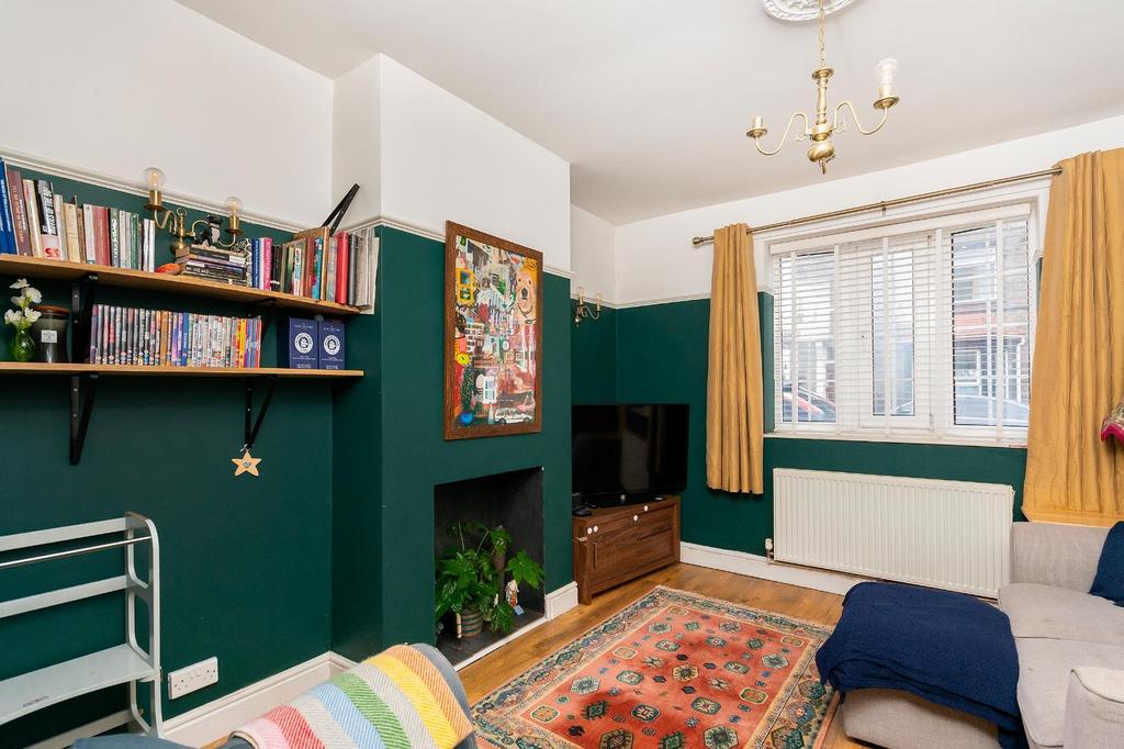 0 S7 SSG - Living Room C.jpg